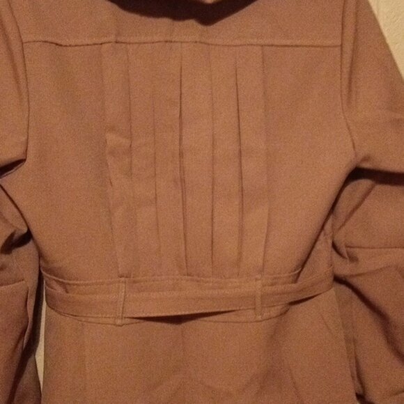 Long Tan Coat - Picture 13 of 16